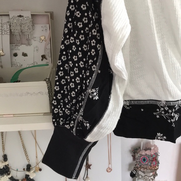 FREE PEOPLE Auxton Thermal Wrap Tie Floral Top - Picture 4 of 7